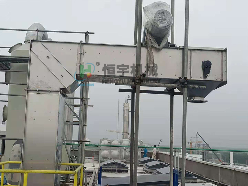 上海-樹(shù)脂-2L-4臺17米-不銹鋼Z型提升機