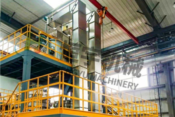 山東多臺 不銹鋼 Z型斗式提升機客戶(hù)現場(chǎng)