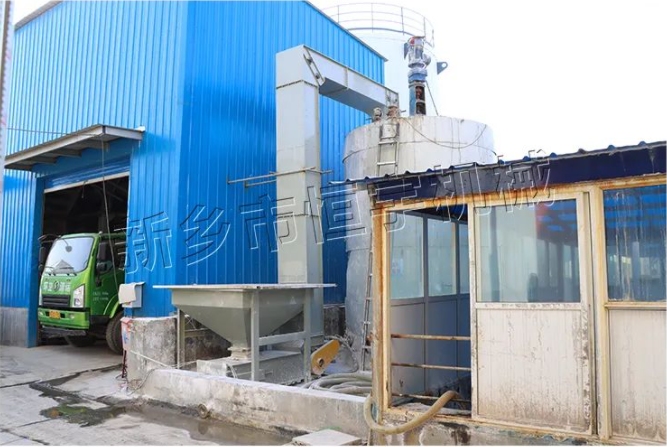 z型提升機客戶(hù)現場(chǎng)